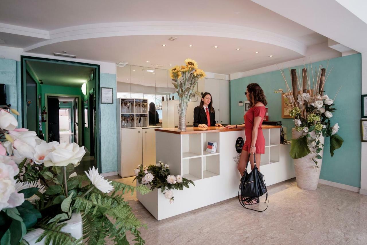 Si Rimini Hotel Exterior foto